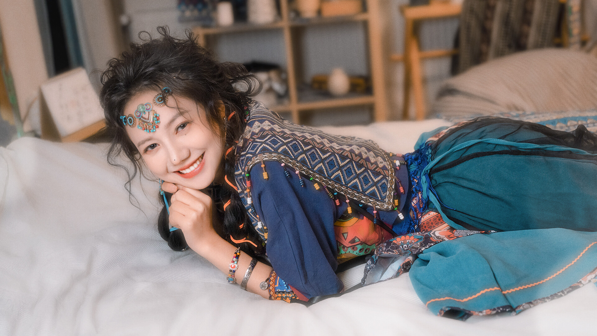 我和七个俏房客/Seven Lovers In The House_2